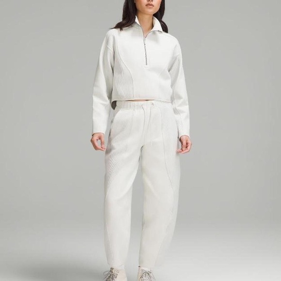 Lululemon sweater - Picture 1 of 4